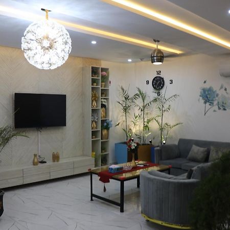 Luxury Manzil Apartment Lahore Exterior foto